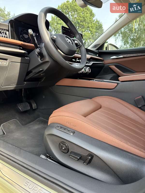 Лифтбек Skoda Superb 2024 в Львове