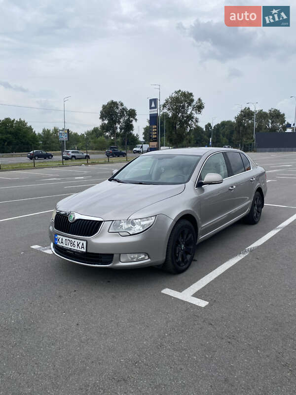 Skoda Superb 2012