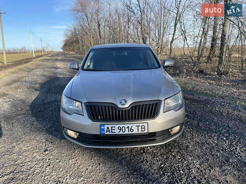 Лифтбек Skoda Superb 2013 в Синельниково