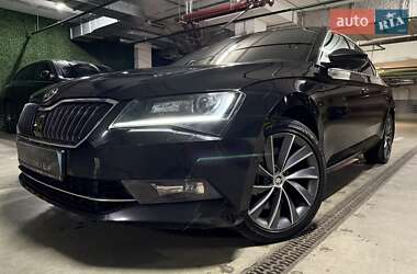 Лифтбек Skoda Superb 2018 в Киеве