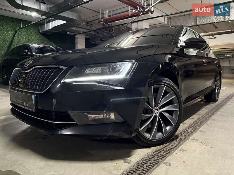 Лифтбек Skoda Superb 2018 в Киеве