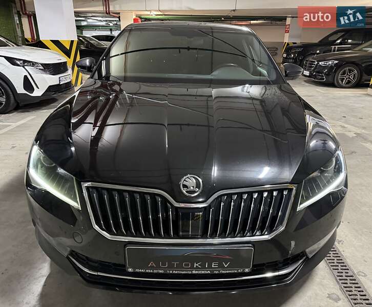 Лифтбек Skoda Superb 2018 в Киеве