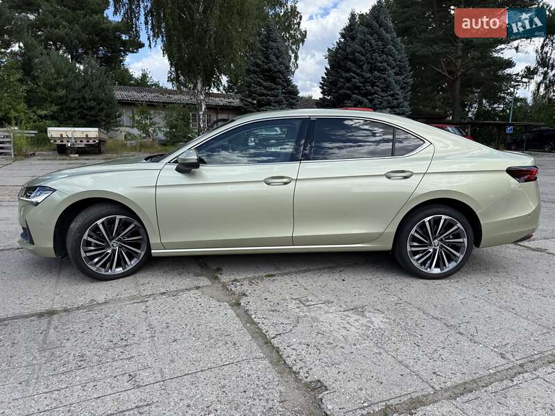 Лифтбек Skoda Superb 2024 в Львове