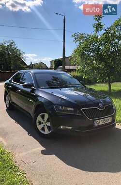 Лифтбек Skoda Superb 2017 в 