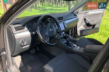 Лифтбек Skoda Superb 2017 в 