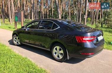 Лифтбек Skoda Superb 2017 в 