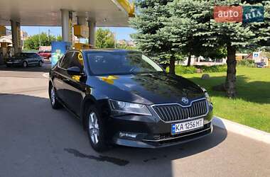 Лифтбек Skoda Superb 2017 в 