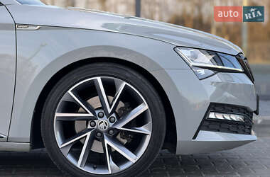 Лифтбек Skoda Superb 2020 в 