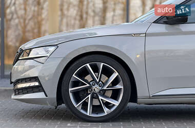 Лифтбек Skoda Superb 2020 в 