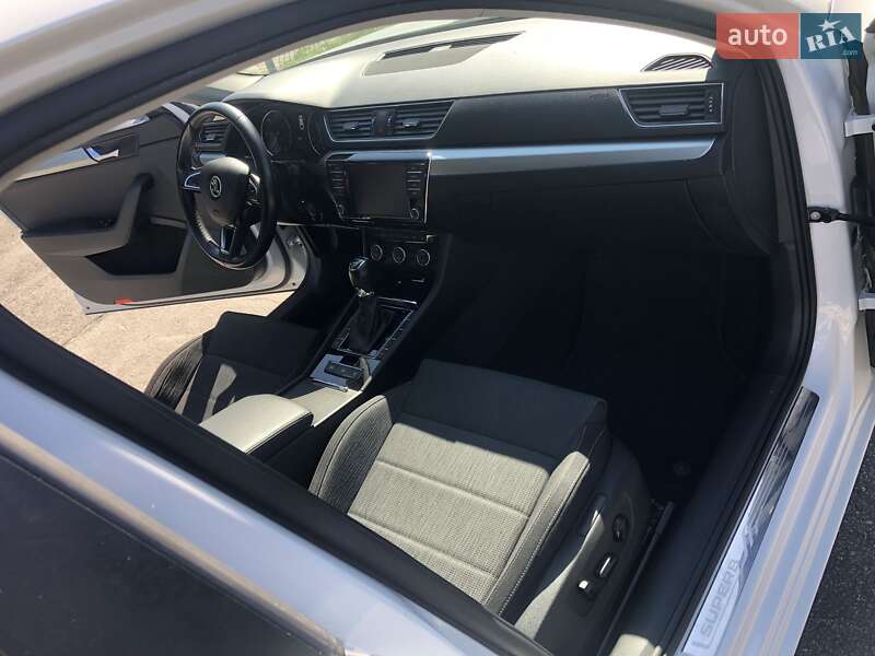 Универсал Skoda Superb 2016 в Каменец-Подольском