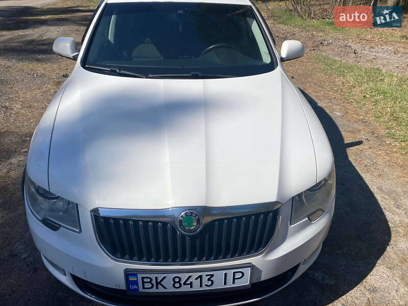 Skoda Superb 2012