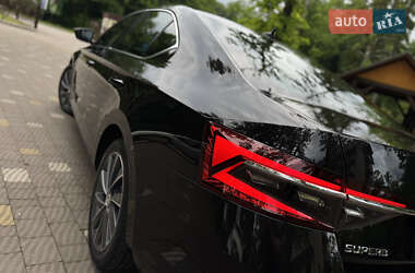 Лифтбек Skoda Superb 2021 в 