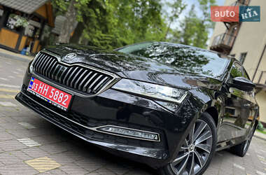 Лифтбек Skoda Superb 2021 в 