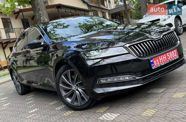 Лифтбек Skoda Superb 2021 в 