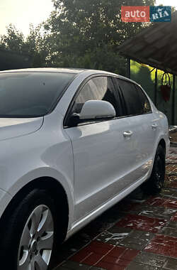 Лифтбек Skoda Superb 2010 в 