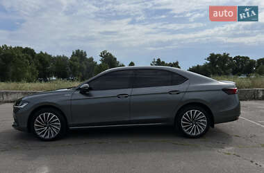 Лифтбек Skoda Superb 2025 в 