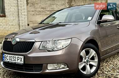 Лифтбек Skoda Superb 2010 в 