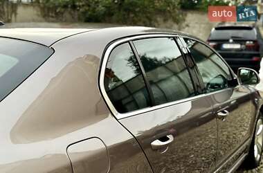 Лифтбек Skoda Superb 2010 в 