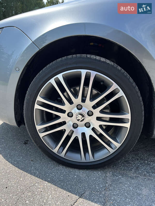 Универсал Skoda Superb 2011 в Казатине