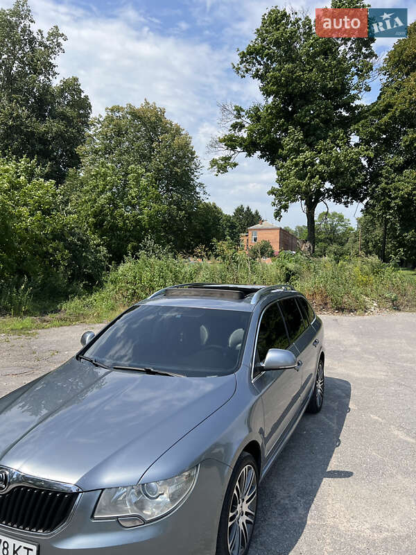 Универсал Skoda Superb 2011 в Казатине
