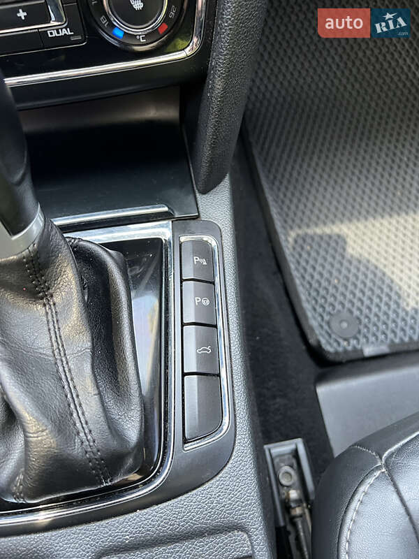 Универсал Skoda Superb 2011 в Казатине