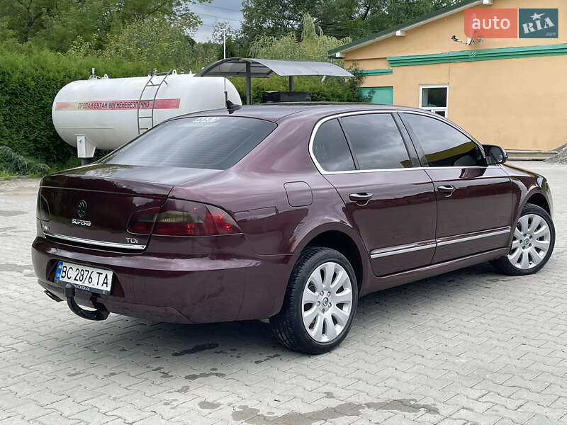 Лифтбек Skoda Superb 2011 в Турке