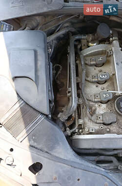 Лифтбек Skoda Superb 2002 в 