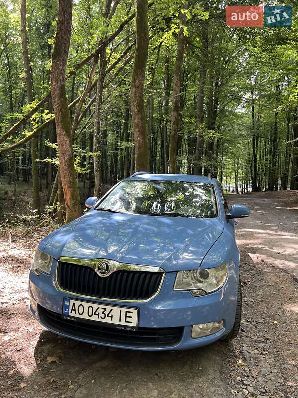 Универсал Skoda Superb 2012 в Ужгороде фото 2 Универсал Skoda Superb 2012 в Ужгороде
