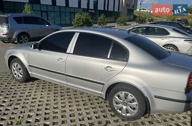 Лифтбек Skoda Superb 2006 в 