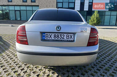 Лифтбек Skoda Superb 2006 в 