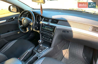 Ліфтбек Skoda Superb 2013 в 