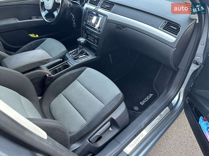 Универсал Skoda Superb 2009 в Киеве