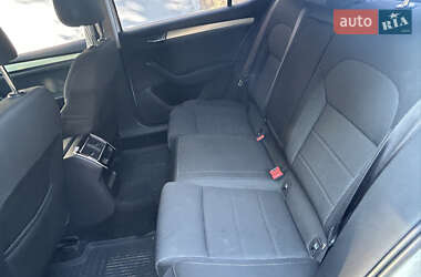 Ліфтбек Skoda Superb 2018 в 