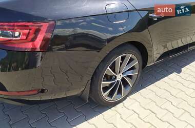 Лифтбек Skoda Superb 2016 в 