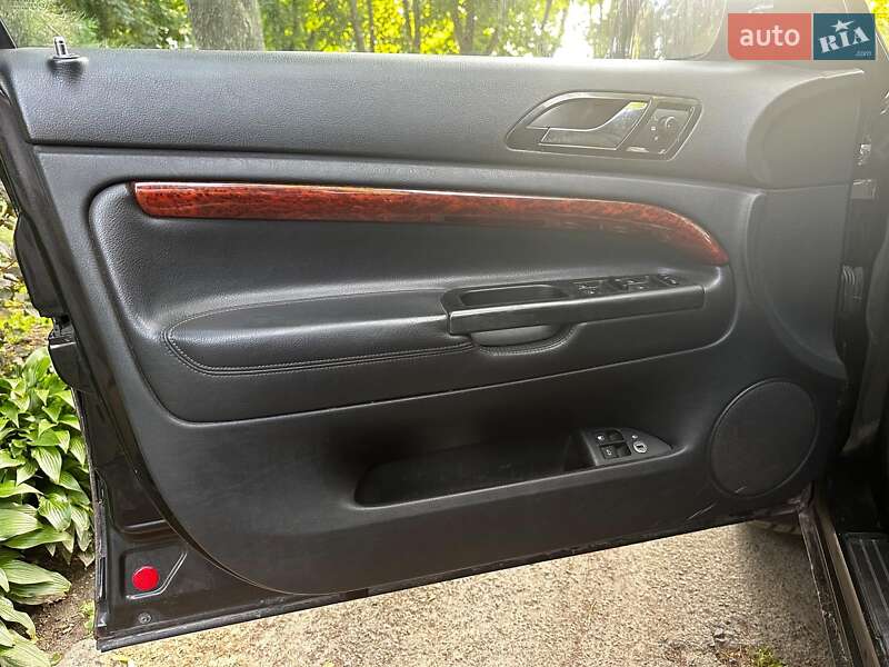 Лифтбек Skoda Superb 2002 в Киеве