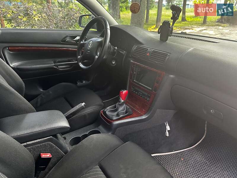 Лифтбек Skoda Superb 2002 в Киеве