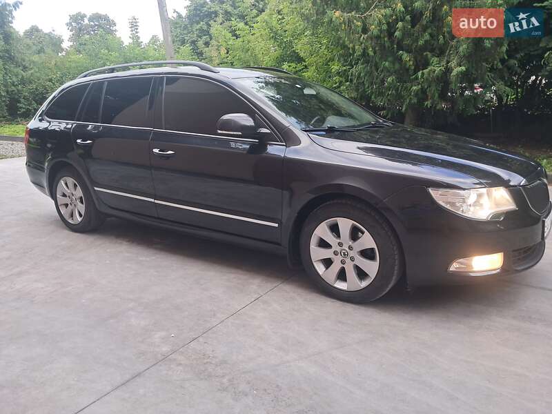 Универсал Skoda Superb 2010 в Дубно