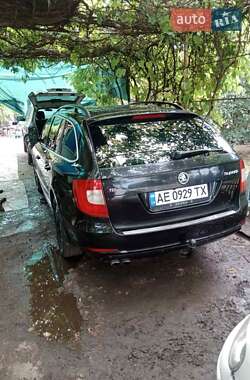 Универсал Skoda Superb 2011 в Кривом Роге