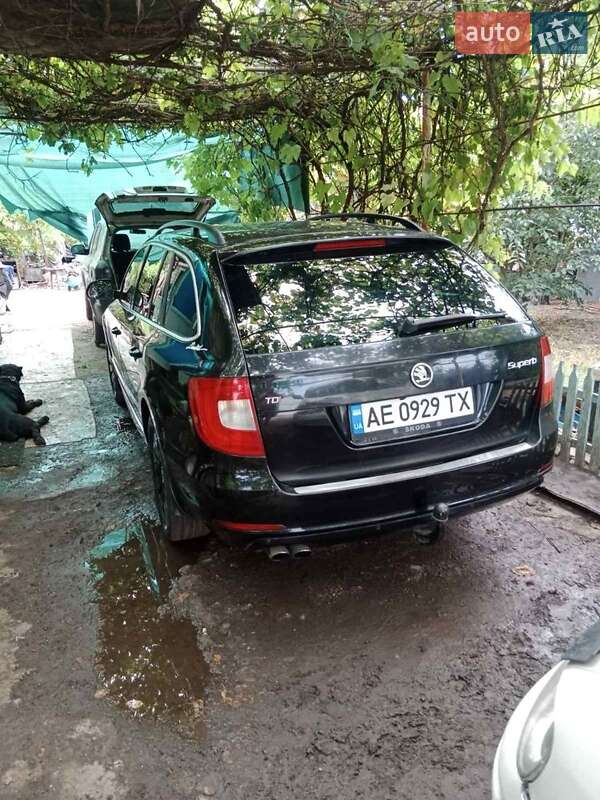 Skoda Superb 2011