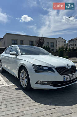 Лифтбек Skoda Superb 2017 в Ровно