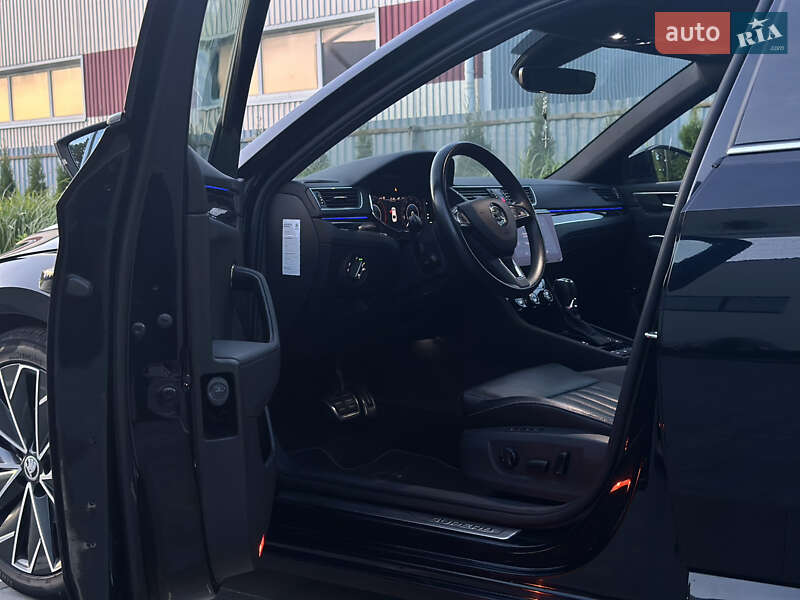 Лифтбек Skoda Superb 2019 в Львове
