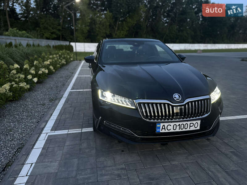 Лифтбек Skoda Superb 2019 в Львове