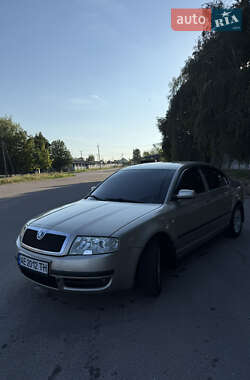 Лифтбек Skoda Superb 2005 в 