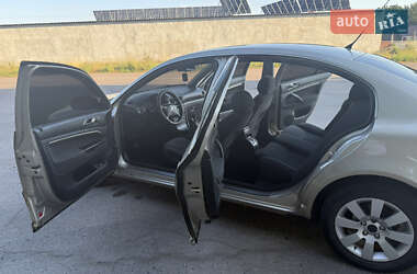 Лифтбек Skoda Superb 2005 в 