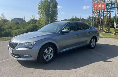 Ліфтбек Skoda Superb 2016 в Києві