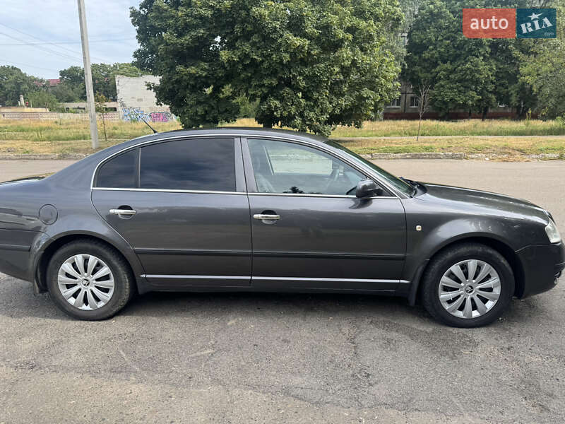 Лифтбек Skoda Superb 2005 в Краматорске