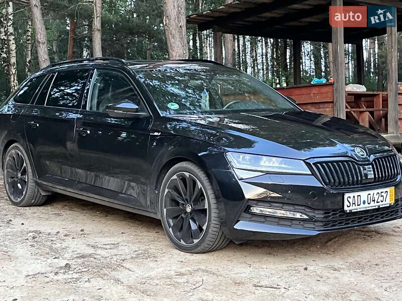 Универсал Skoda Superb 2020 в Коростене