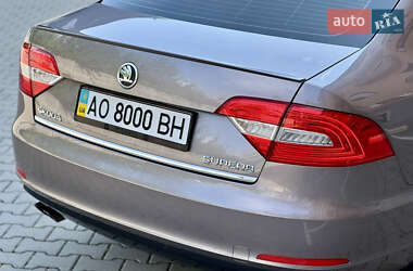 Лифтбек Skoda Superb 2014 в 