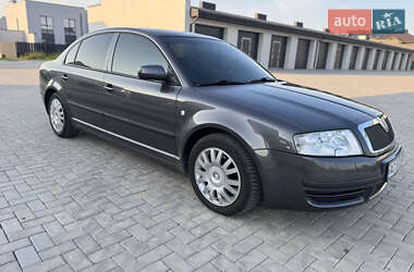 Лифтбек Skoda Superb 2005 в 
