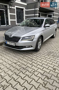 Универсал Skoda Superb 2017 в Ирпене
